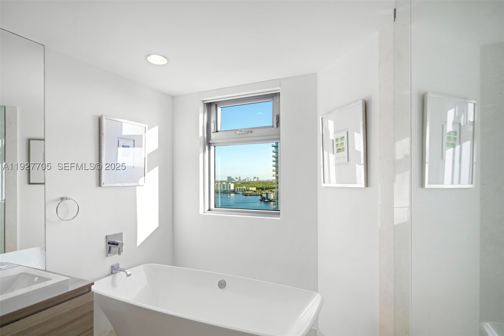 MARINA PALMS RESIDENCES N - Residential
