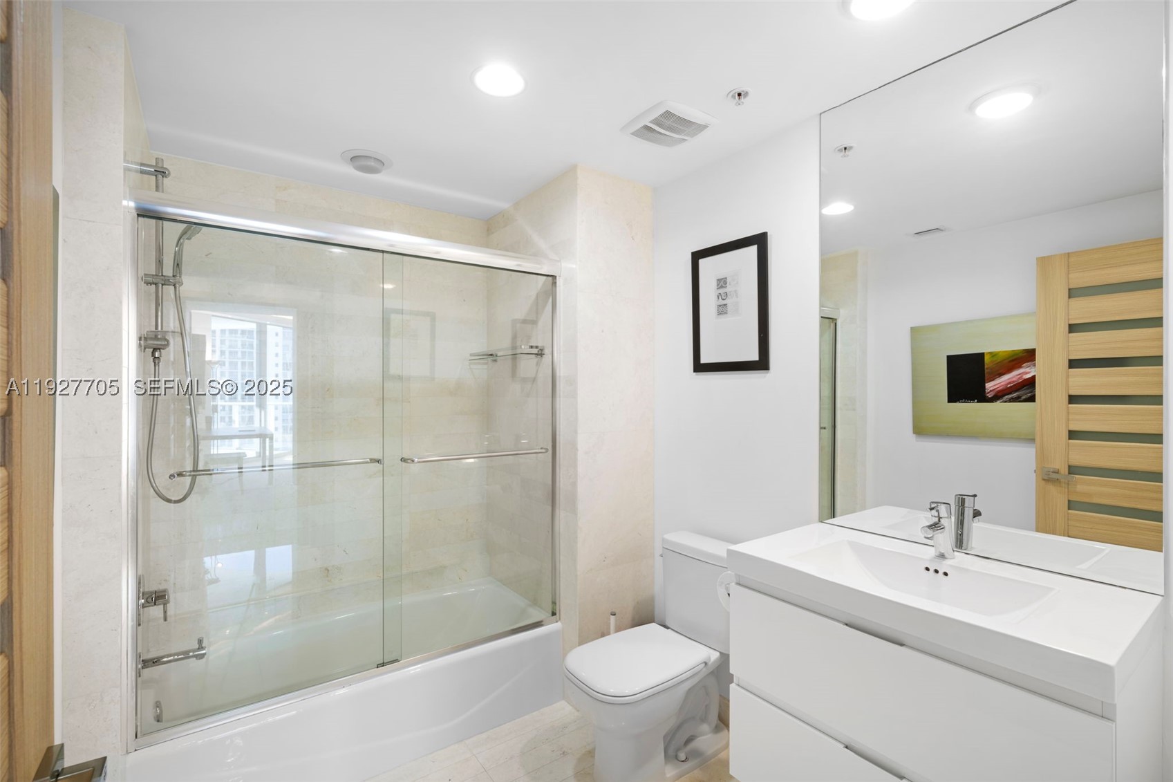 MARINA PALMS RESIDENCES N - Residential