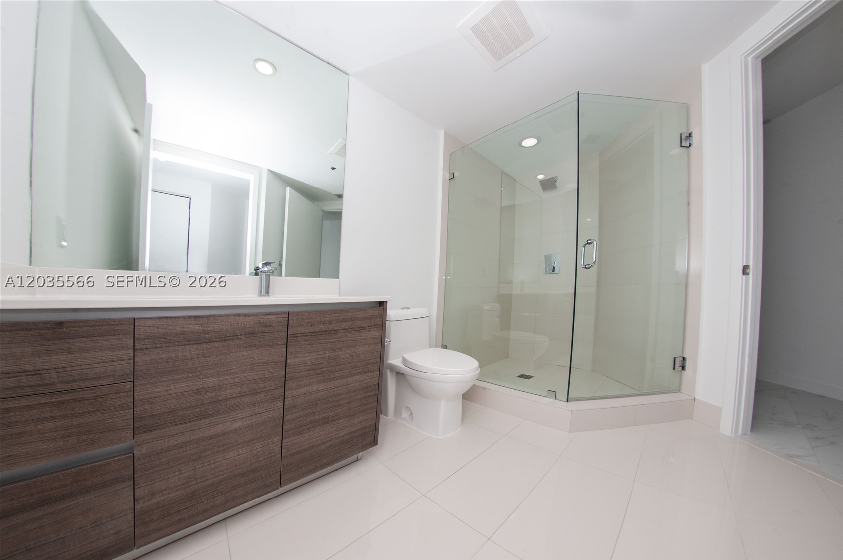 1100 MILLECENTO - Residential Lease