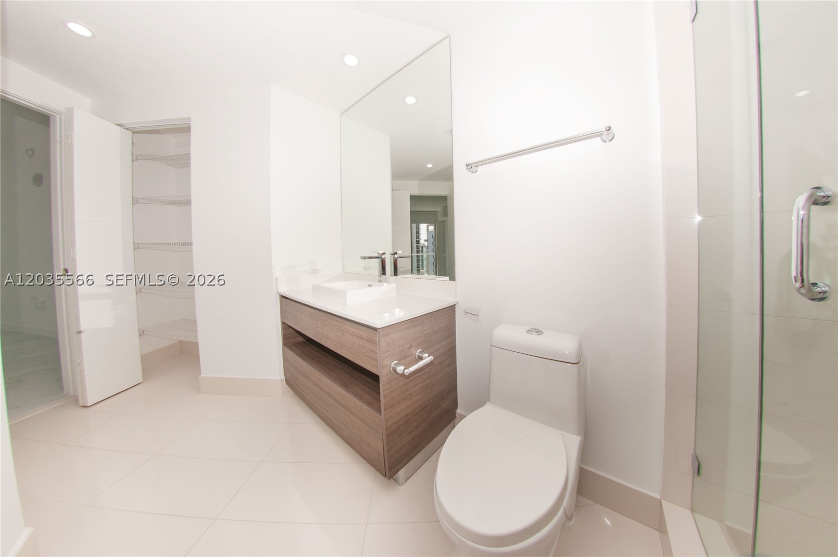 1100 MILLECENTO - Residential Lease