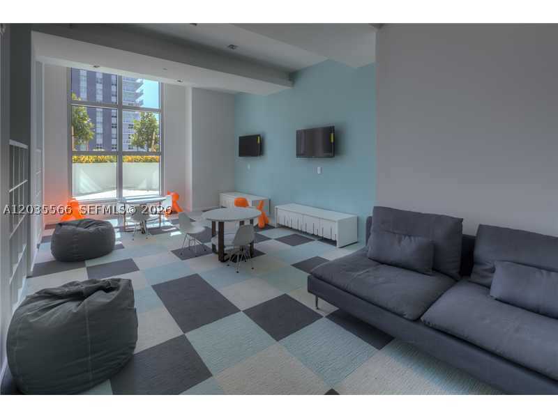1100 MILLECENTO - Residential Lease