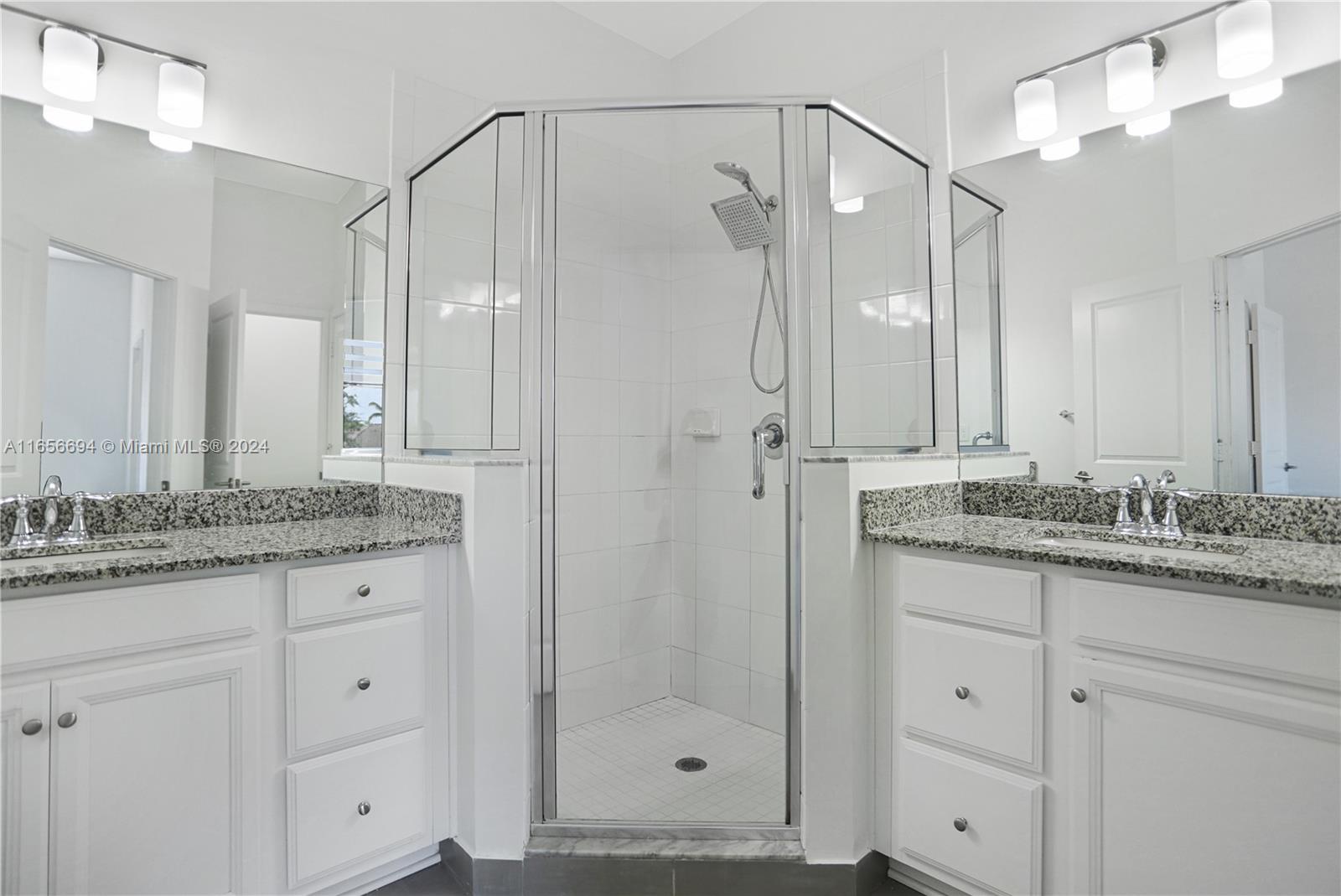 MC RESIDENTIAL - Residential Lease