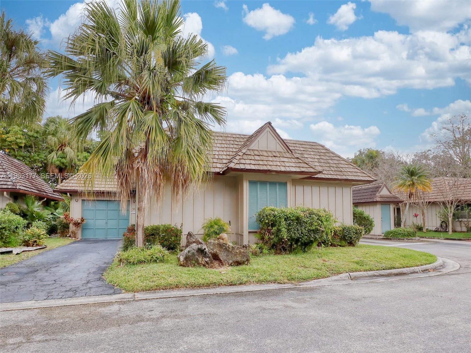 COQUINA COVE VILLAS - Residential