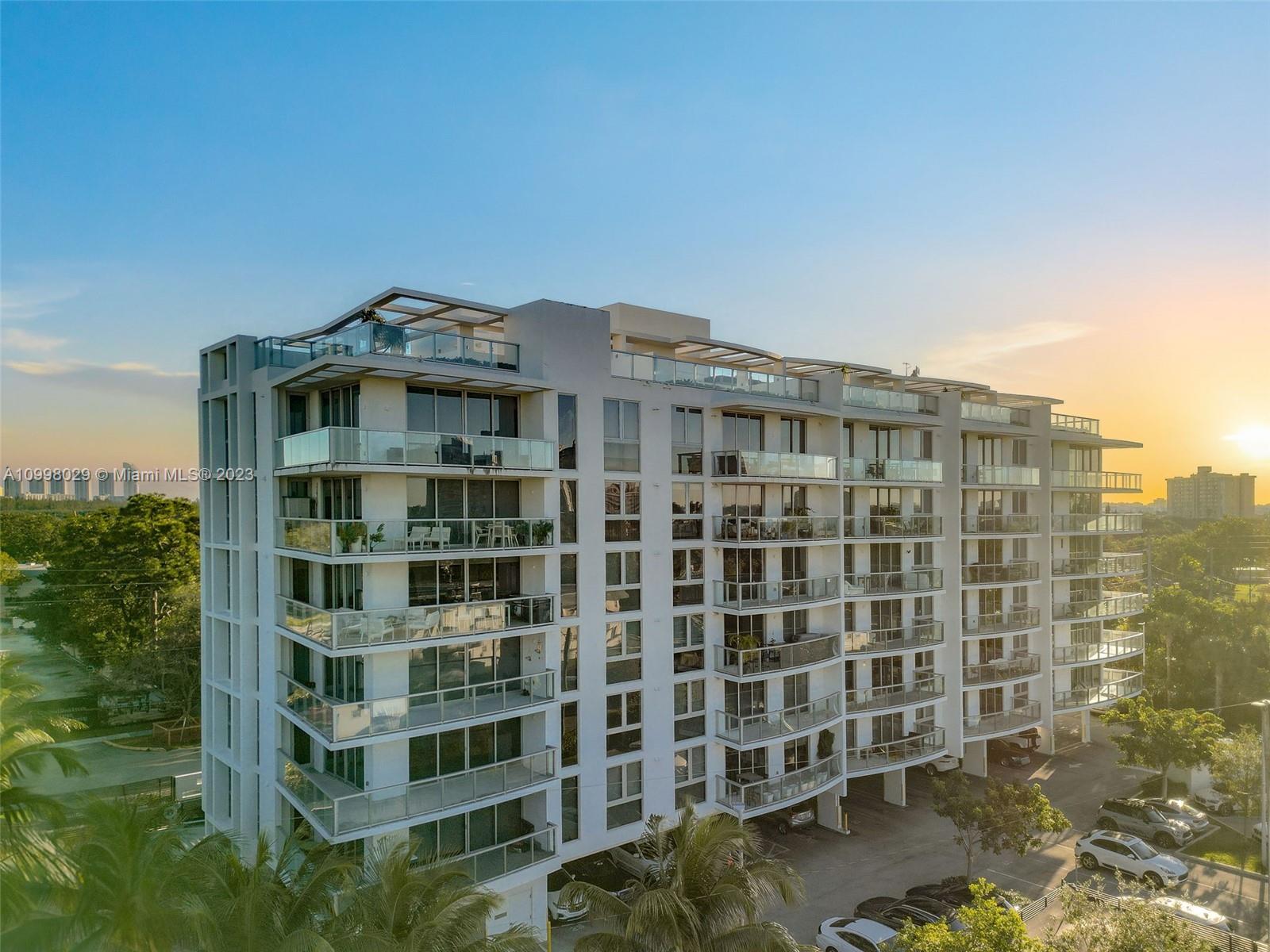 THE HIGHLANDS CONDO - Residential