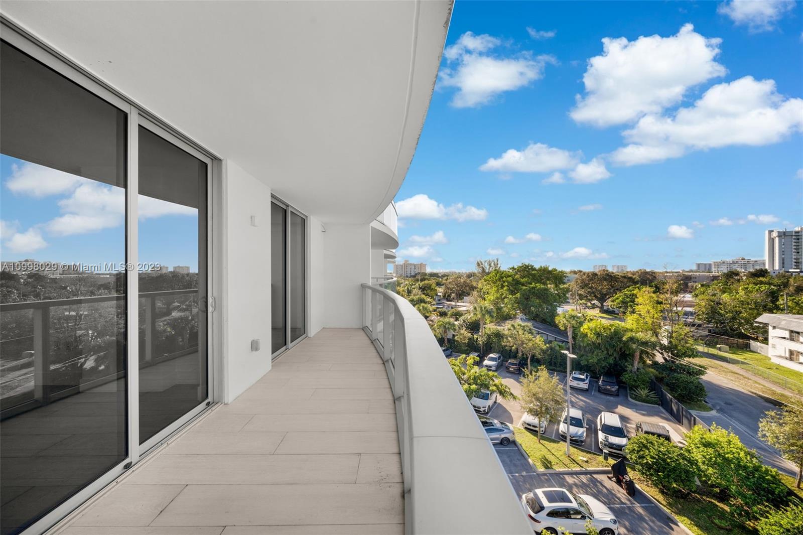 THE HIGHLANDS CONDO - Residential