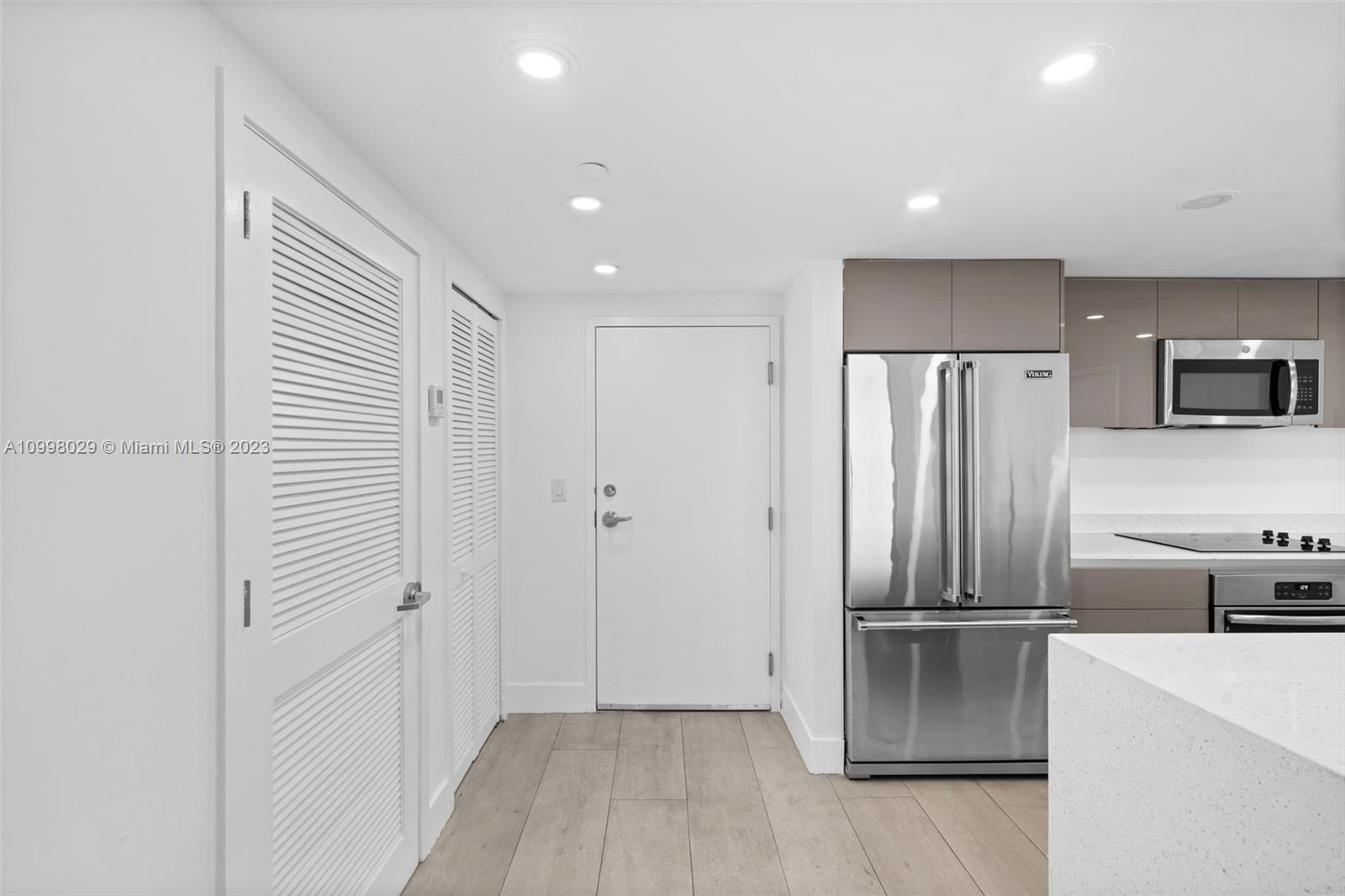 THE HIGHLANDS CONDO - Residential