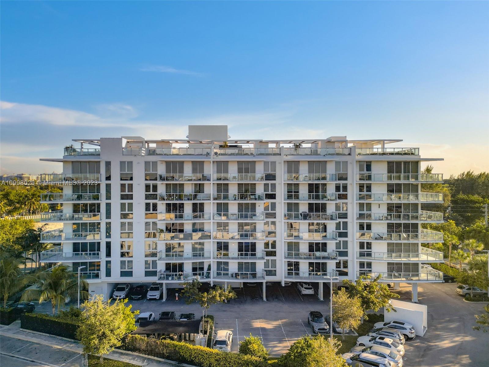 THE HIGHLANDS CONDO - Residential