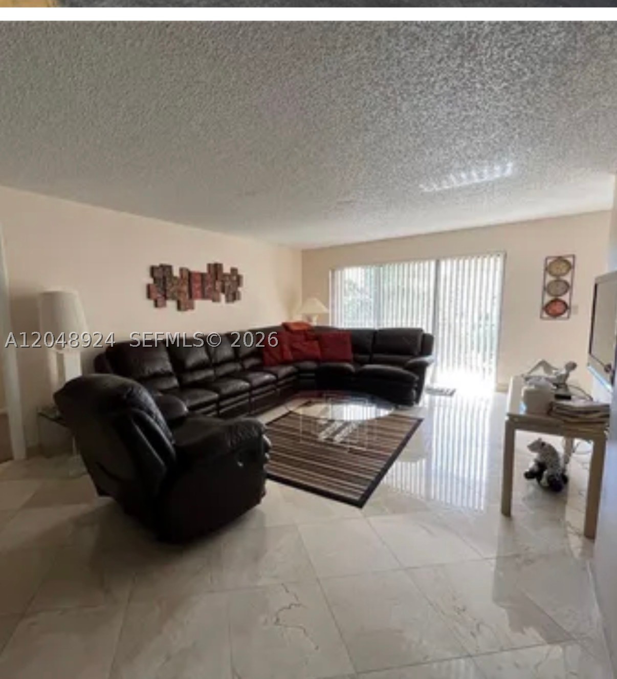 SUMMIT CONDO - Residential