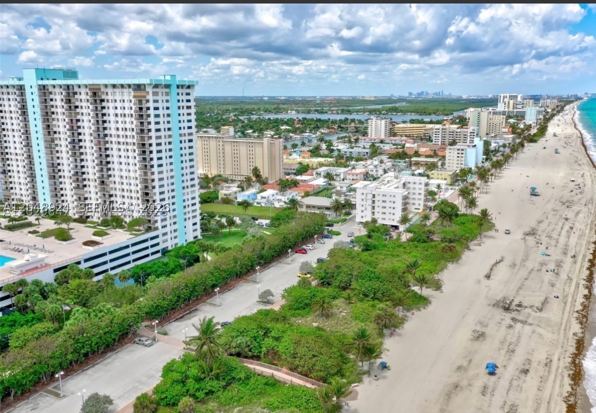 SUMMIT CONDO - Residential