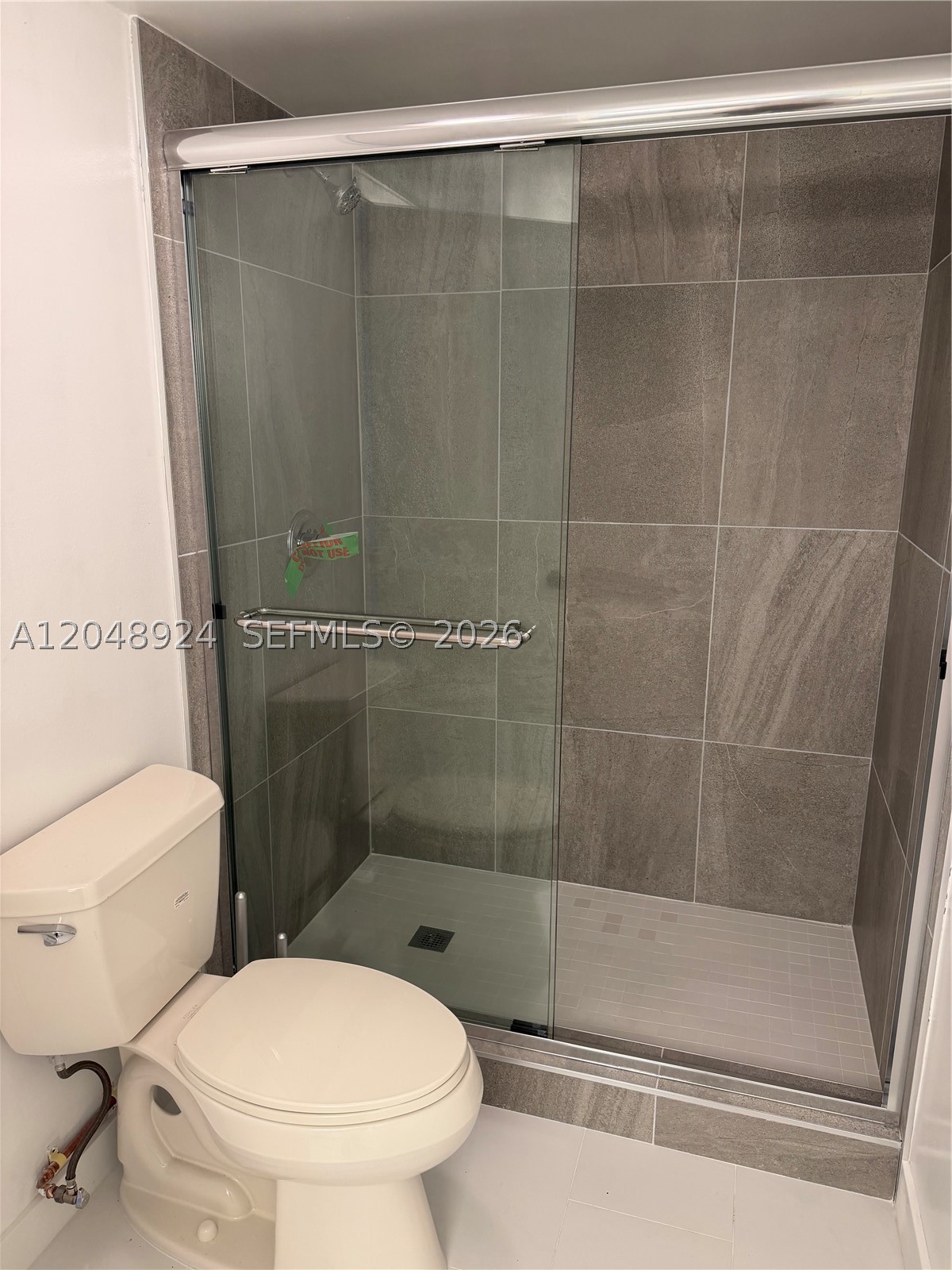 SUMMIT CONDO - Residential