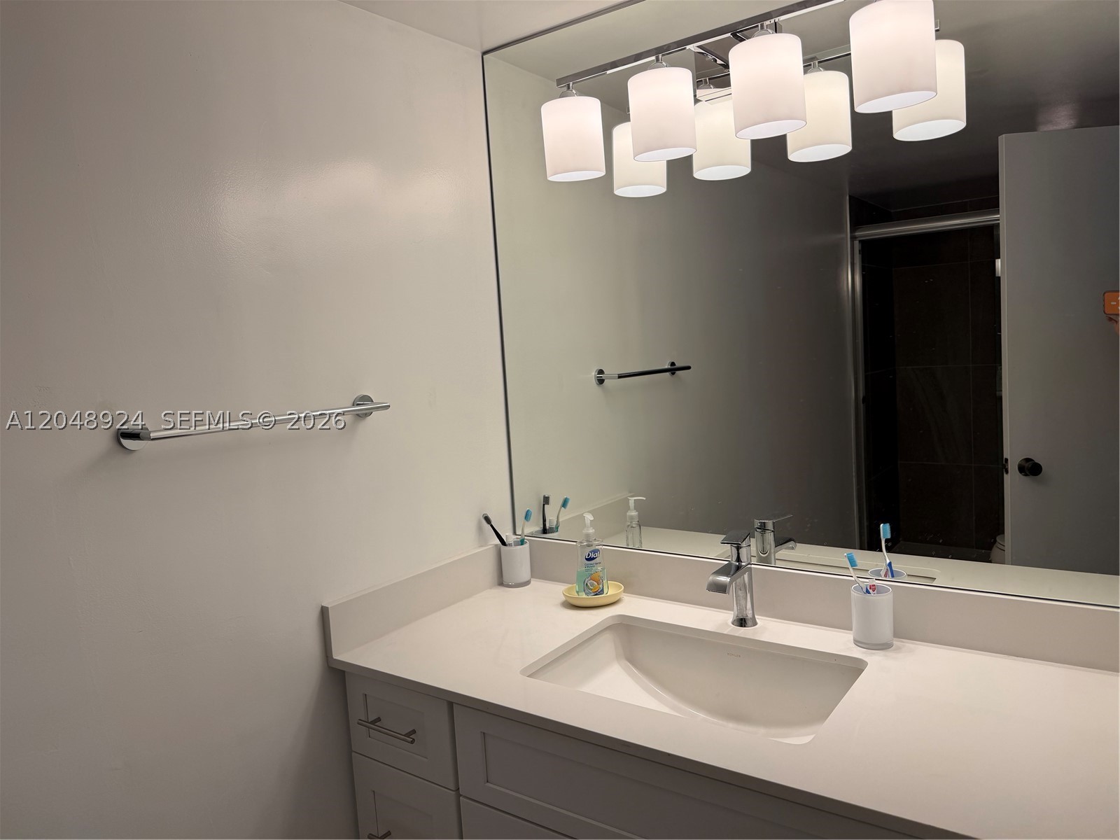 SUMMIT CONDO - Residential