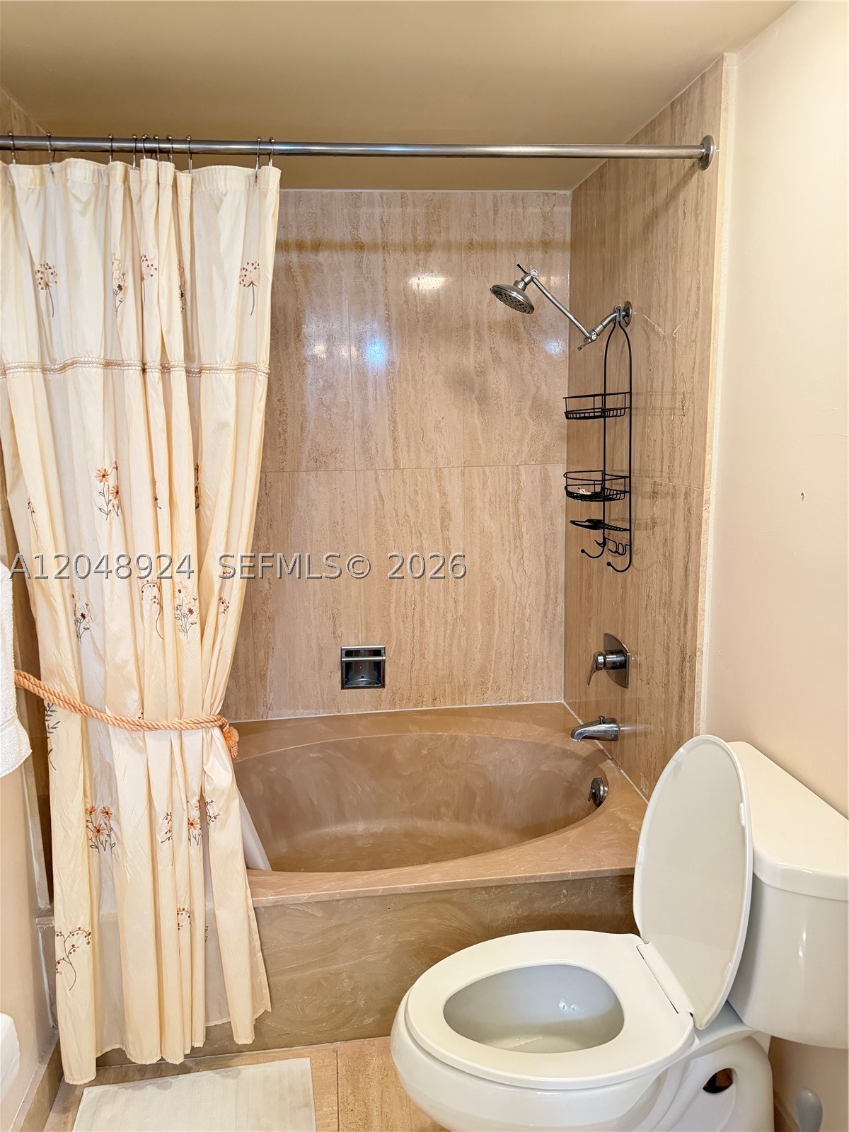 SUMMIT CONDO - Residential