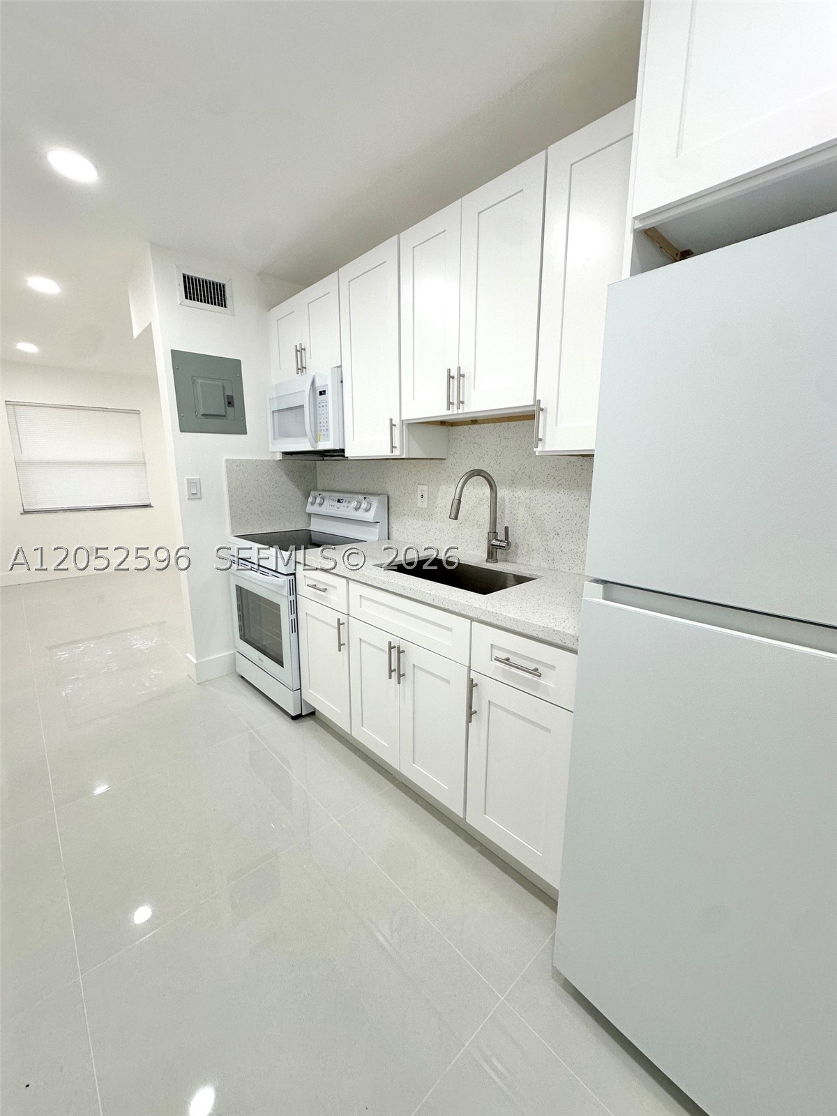 NORTH LAUDERDALE - Residential Lease