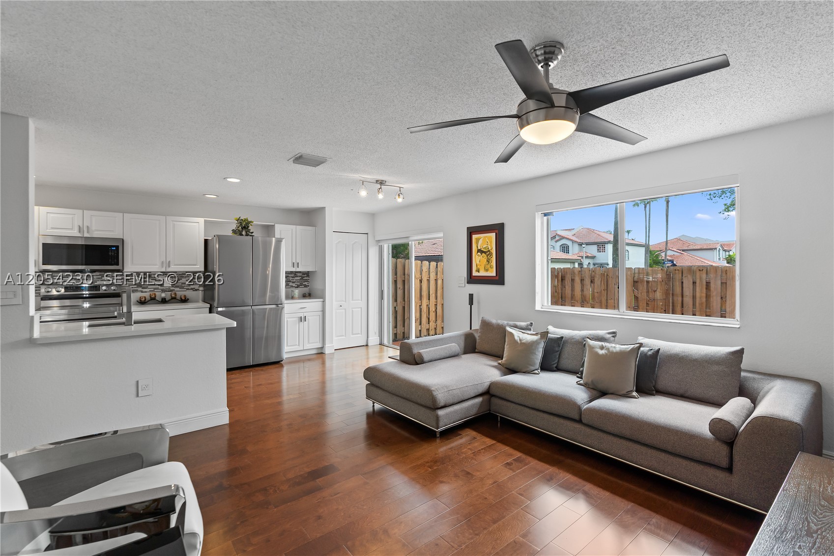 DORAL LANDINGS TOWNHOMES - Residential Lease