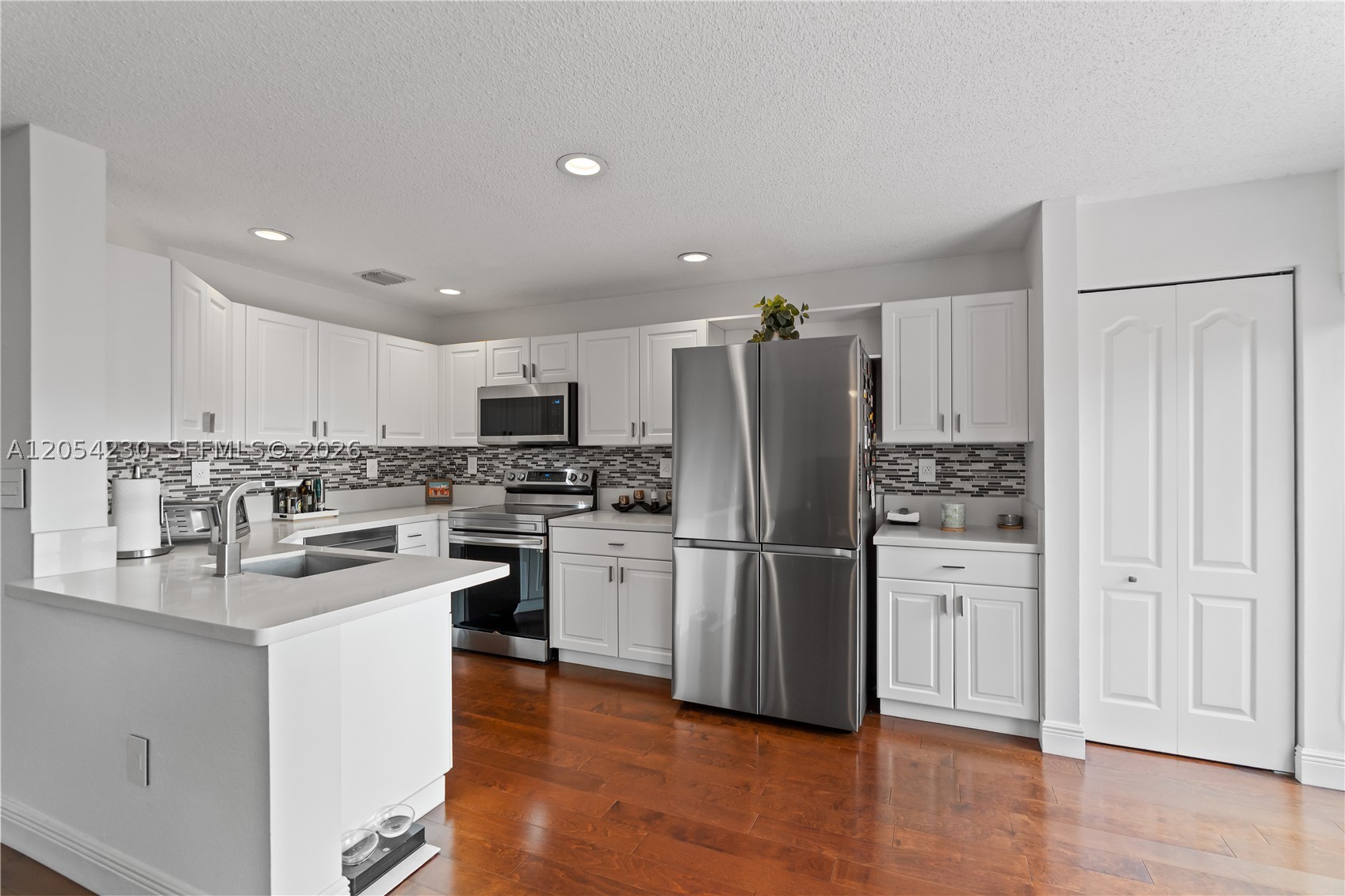 DORAL LANDINGS TOWNHOMES - Residential Lease