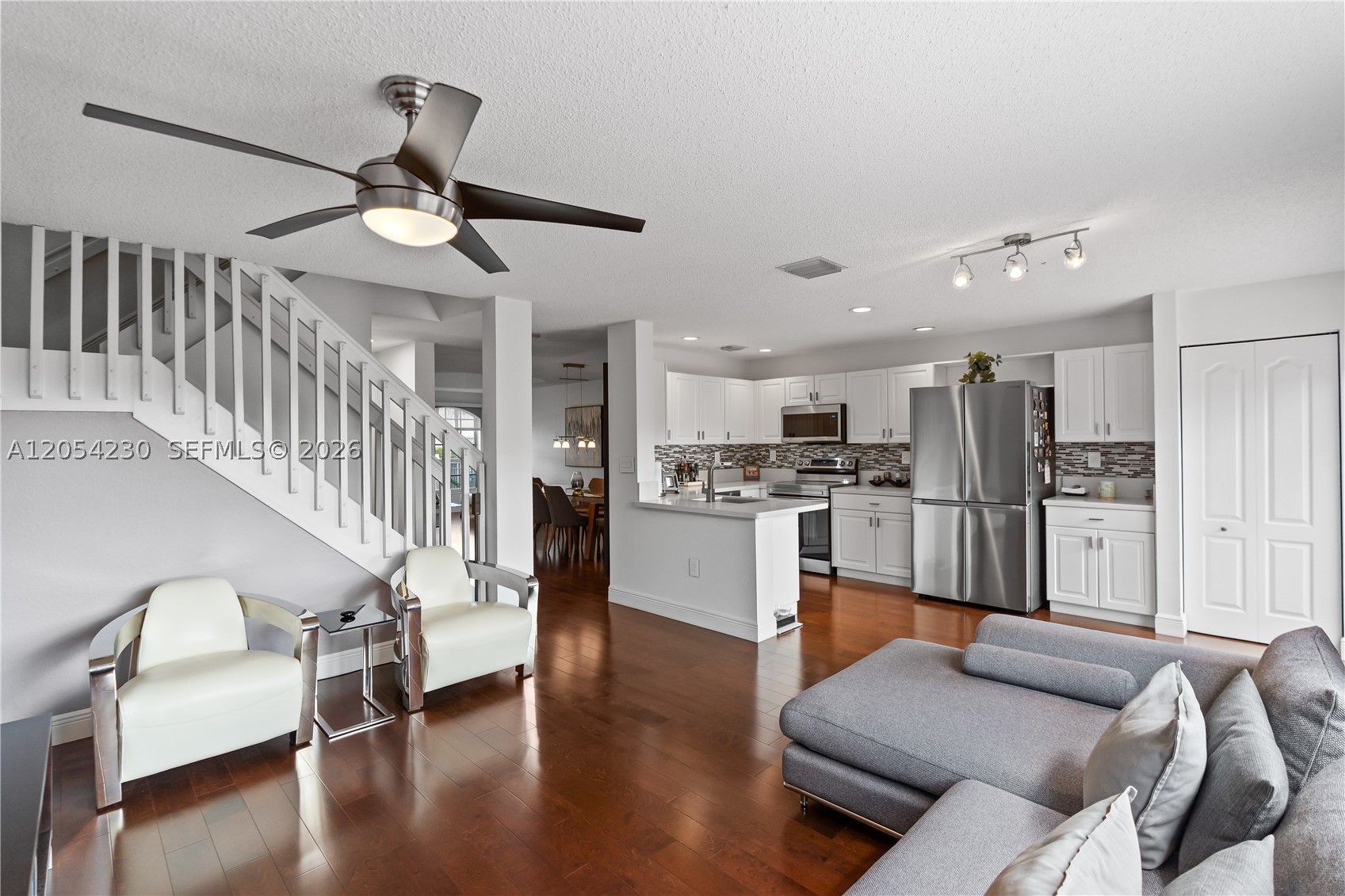 DORAL LANDINGS TOWNHOMES - Residential Lease