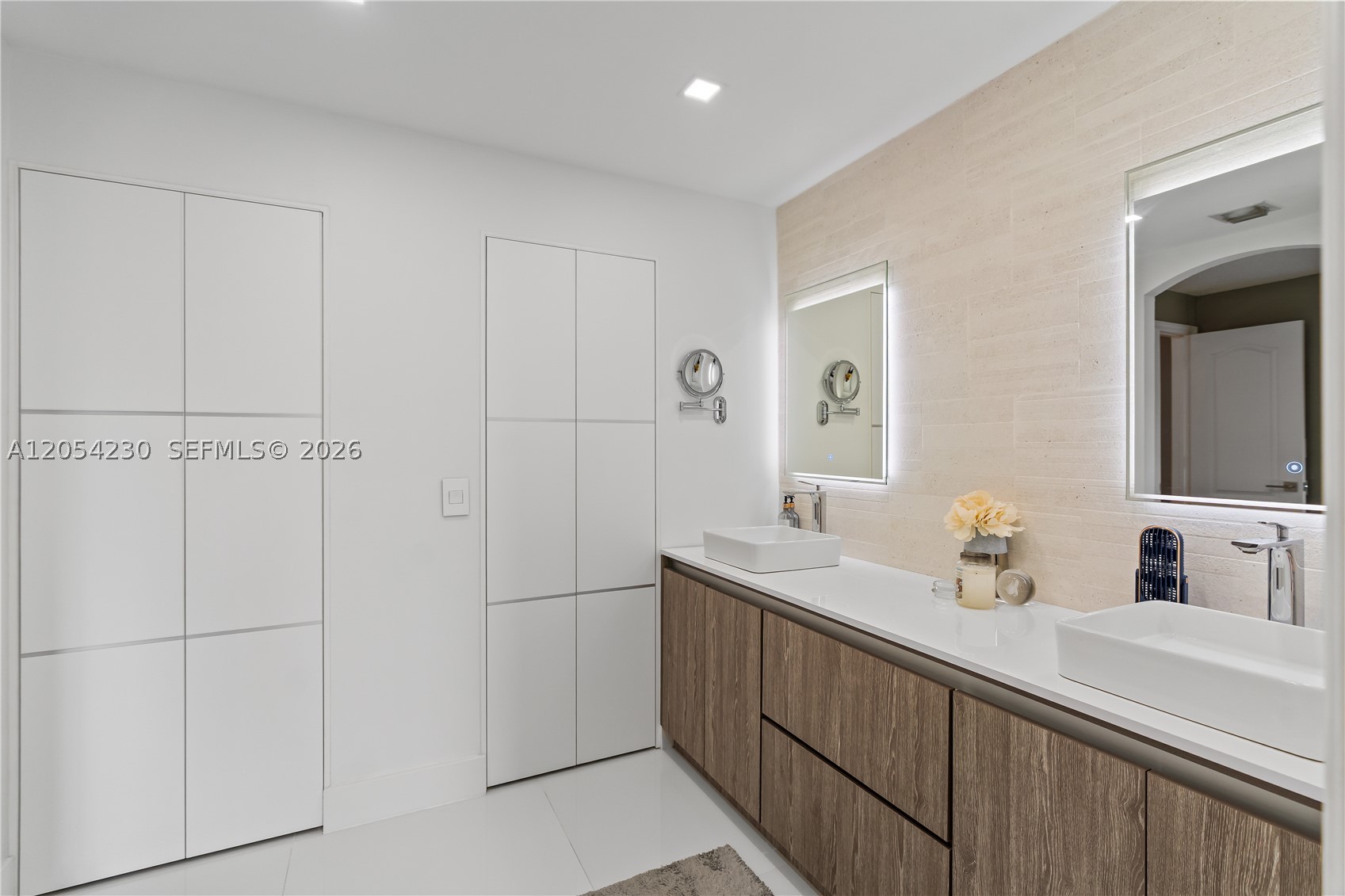 DORAL LANDINGS TOWNHOMES - Residential Lease