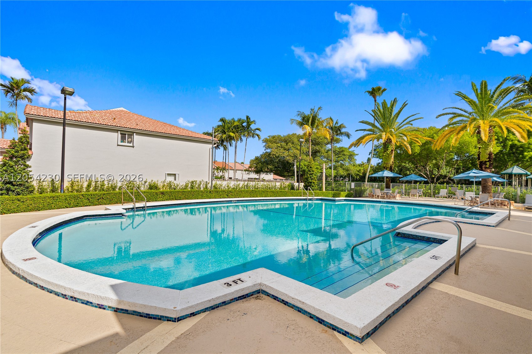 DORAL LANDINGS TOWNHOMES - Residential Lease