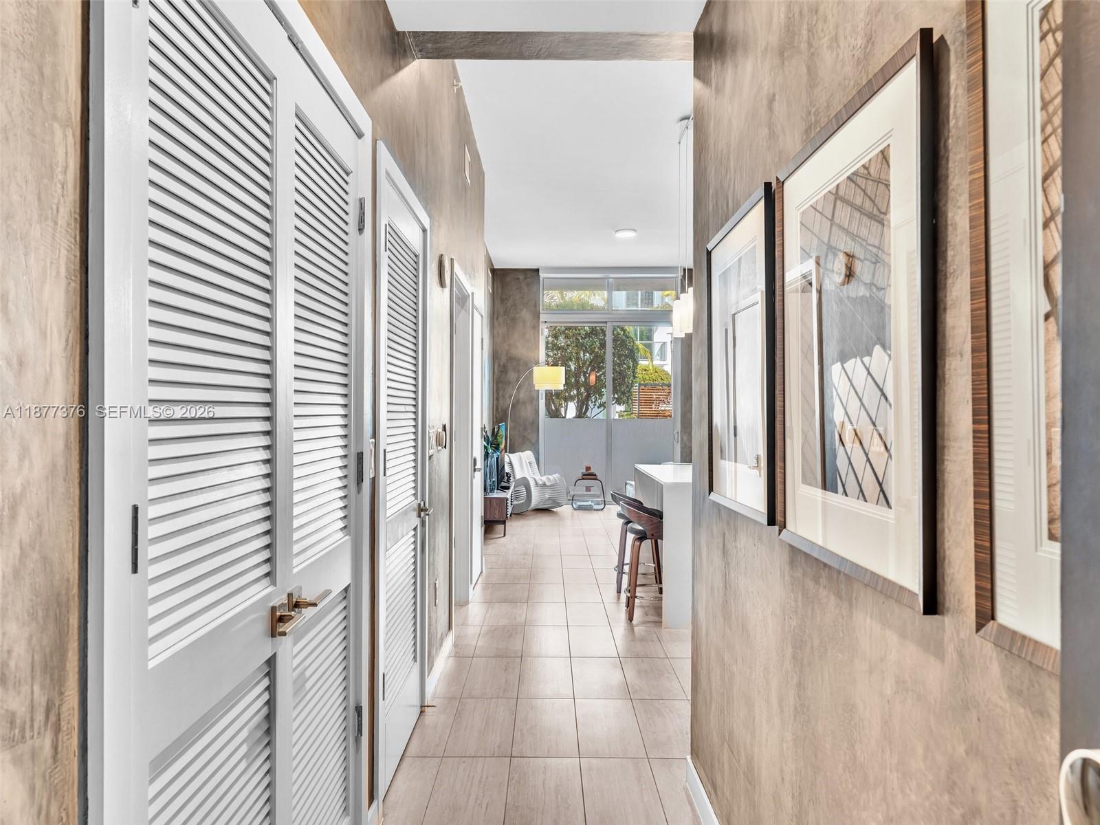 QUADRO CONDO - Residential