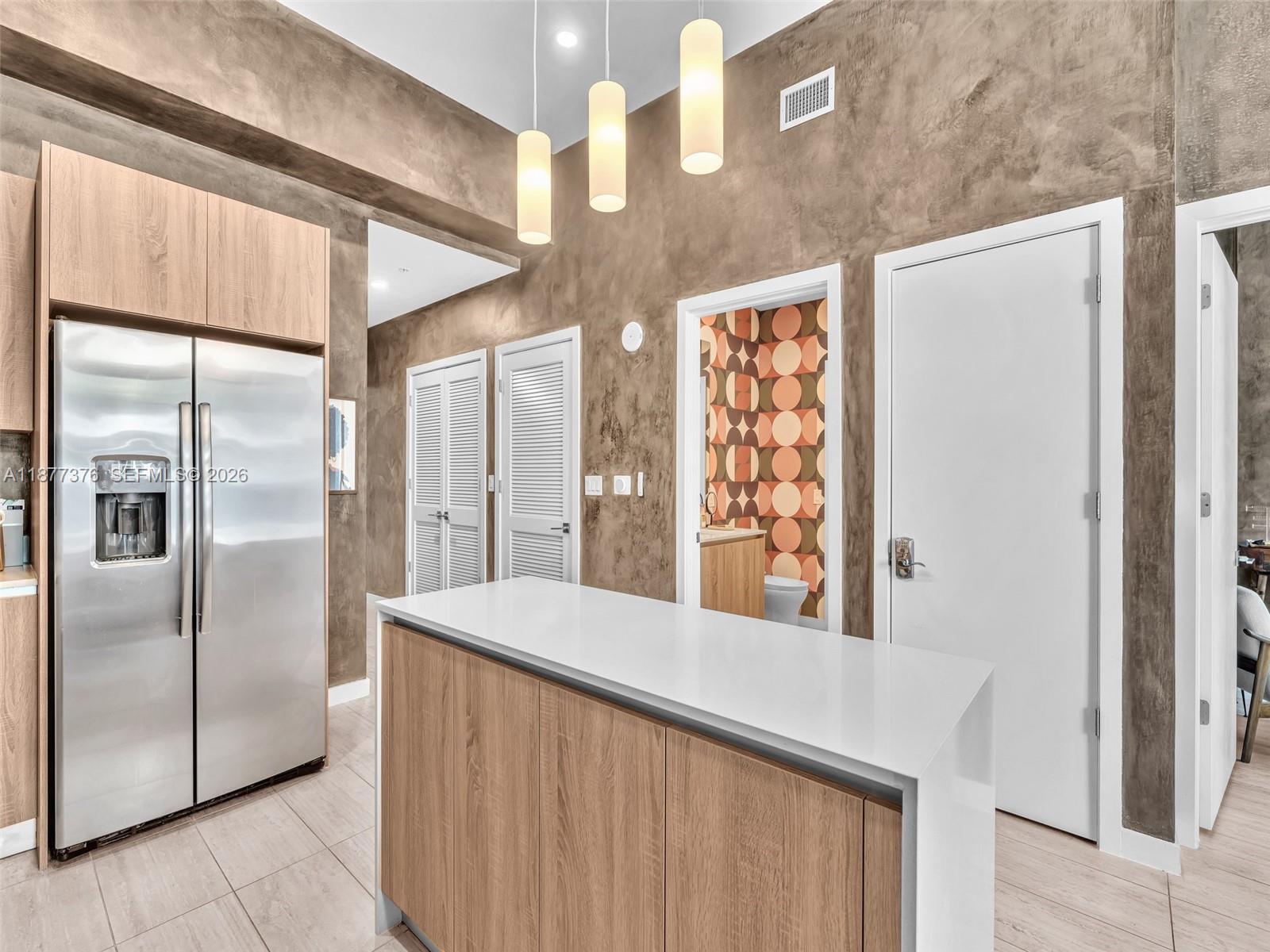 QUADRO CONDO - Residential