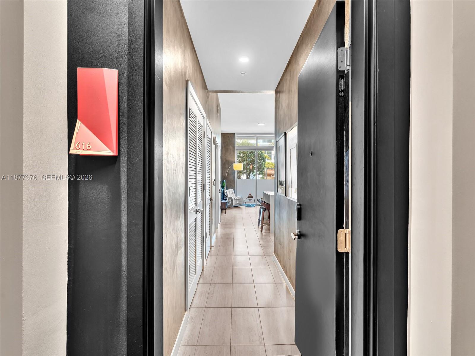 QUADRO CONDO - Residential