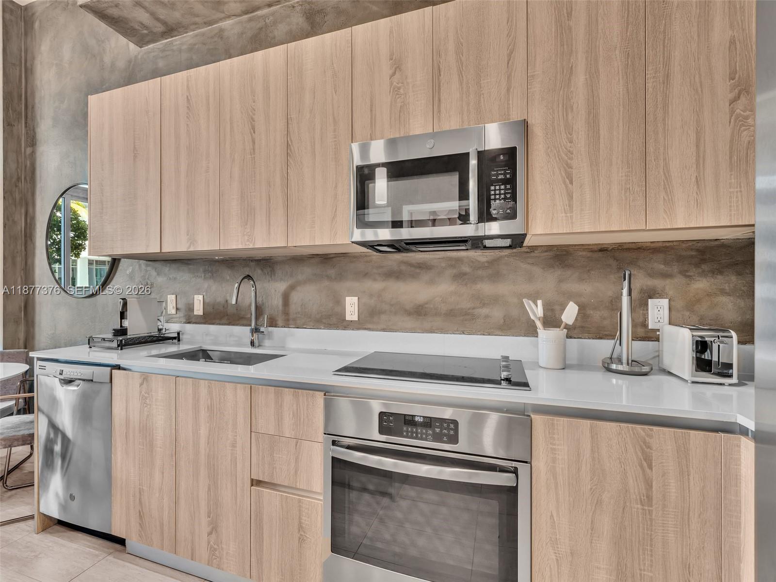 QUADRO CONDO - Residential