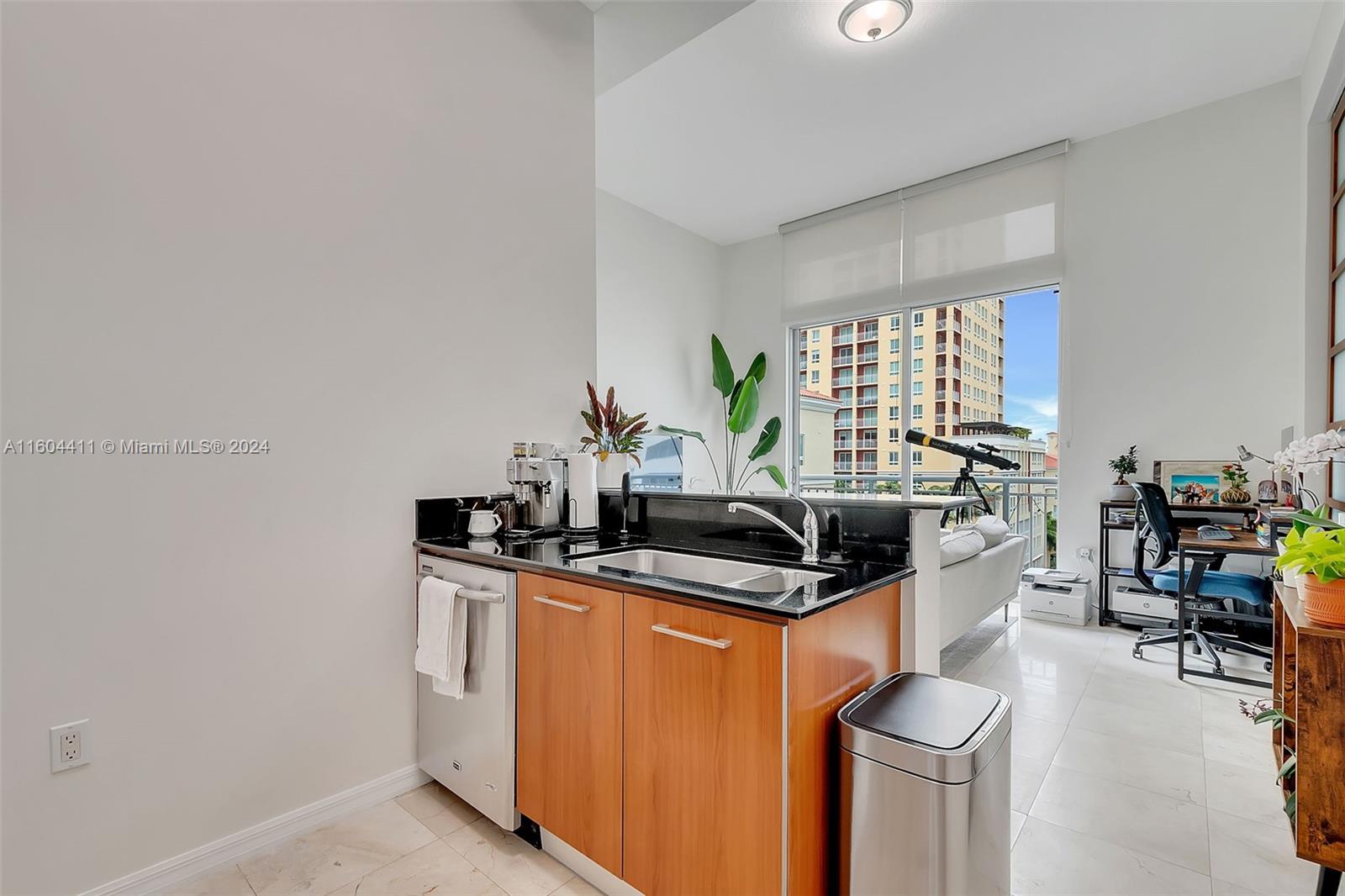 METROPOLIS I AT DADELAND - Residential Lease