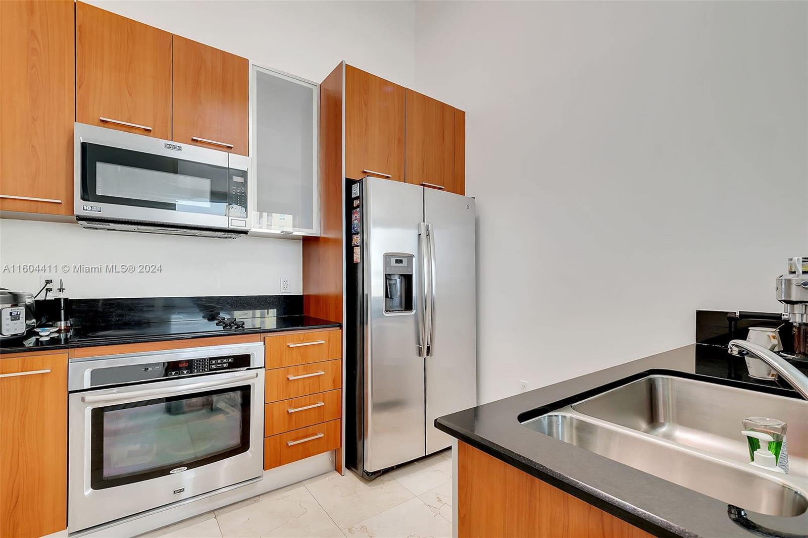 METROPOLIS I AT DADELAND - Residential Lease