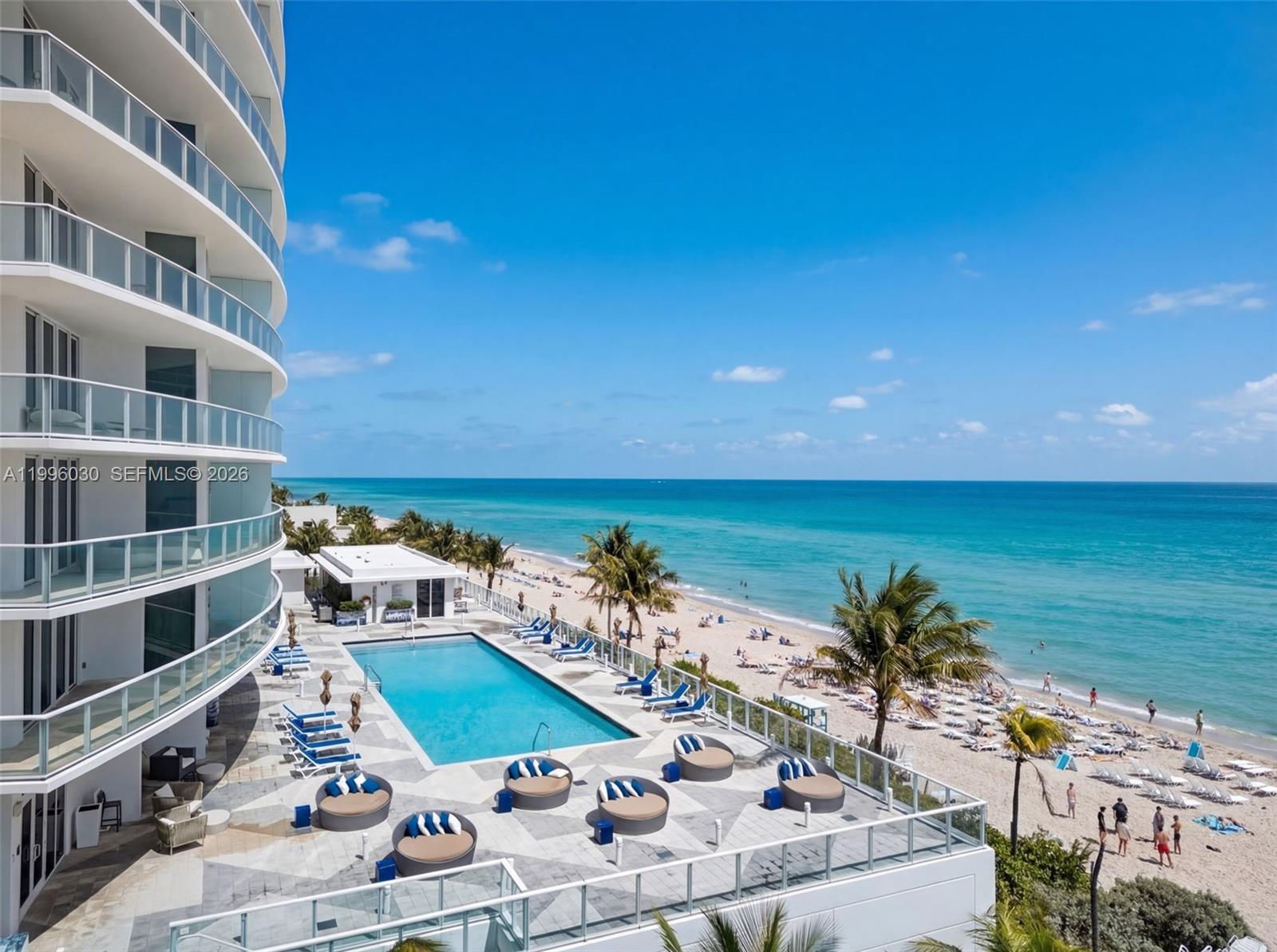 APOGEE BEACH CONDOMINIUM - Residential