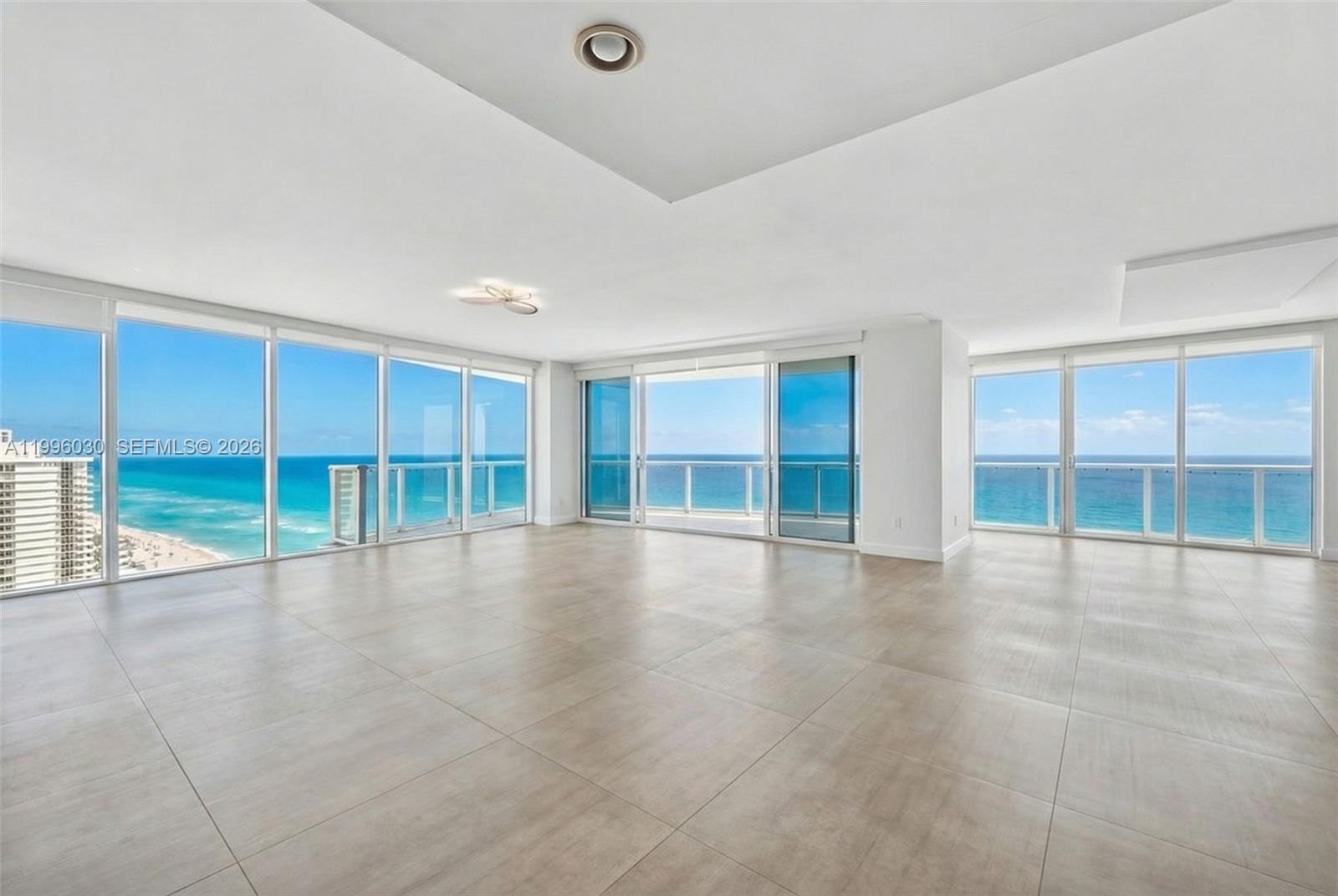 APOGEE BEACH CONDOMINIUM - Residential