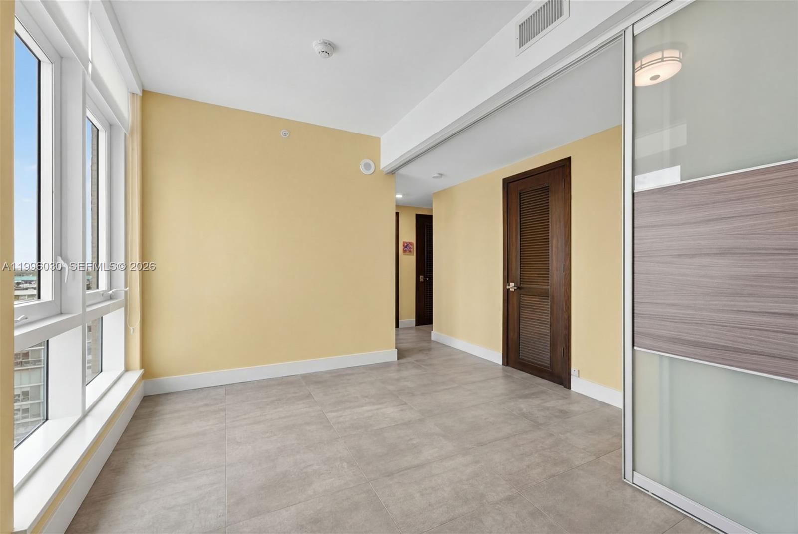 APOGEE BEACH CONDOMINIUM - Residential