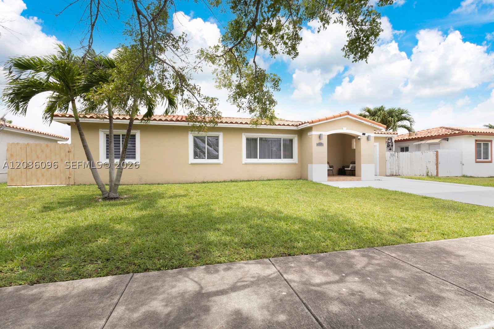 Don't miss the opportunity to make this beautiful property your new home! Located in the desirable Leisure City area, this well-maintained single-family residence offers the perfect combination of comfort, space, and convenience.
Built in 2007, this home features 4 spacious bedrooms and 2 full bathrooms with 1,690 square feet of living area, filled with natural light that creates a warm and inviting atmosphere. The kitchen is designed for both functionality and style, showcasing beautiful cabinetry and granite countertops, perfect for preparing meals and entertaining family and friends.
Situated on a generous 7,092-square-foot lot, the property offers a spacious backyard and deck area, providing plenty of room for outdoor gatherings, relaxation, and creating lasting memories. The home is built with durable concrete construction and features a tile roof for long-lasting value and curb appeal.
Conveniently located just 10 minutes from Baptist Hospital Homestead and only 5 minutes from Florida’s Turnpike, this home provides easy access to shopping, dining, and everyday conveniences, including the nearby Homestead Pavilion.