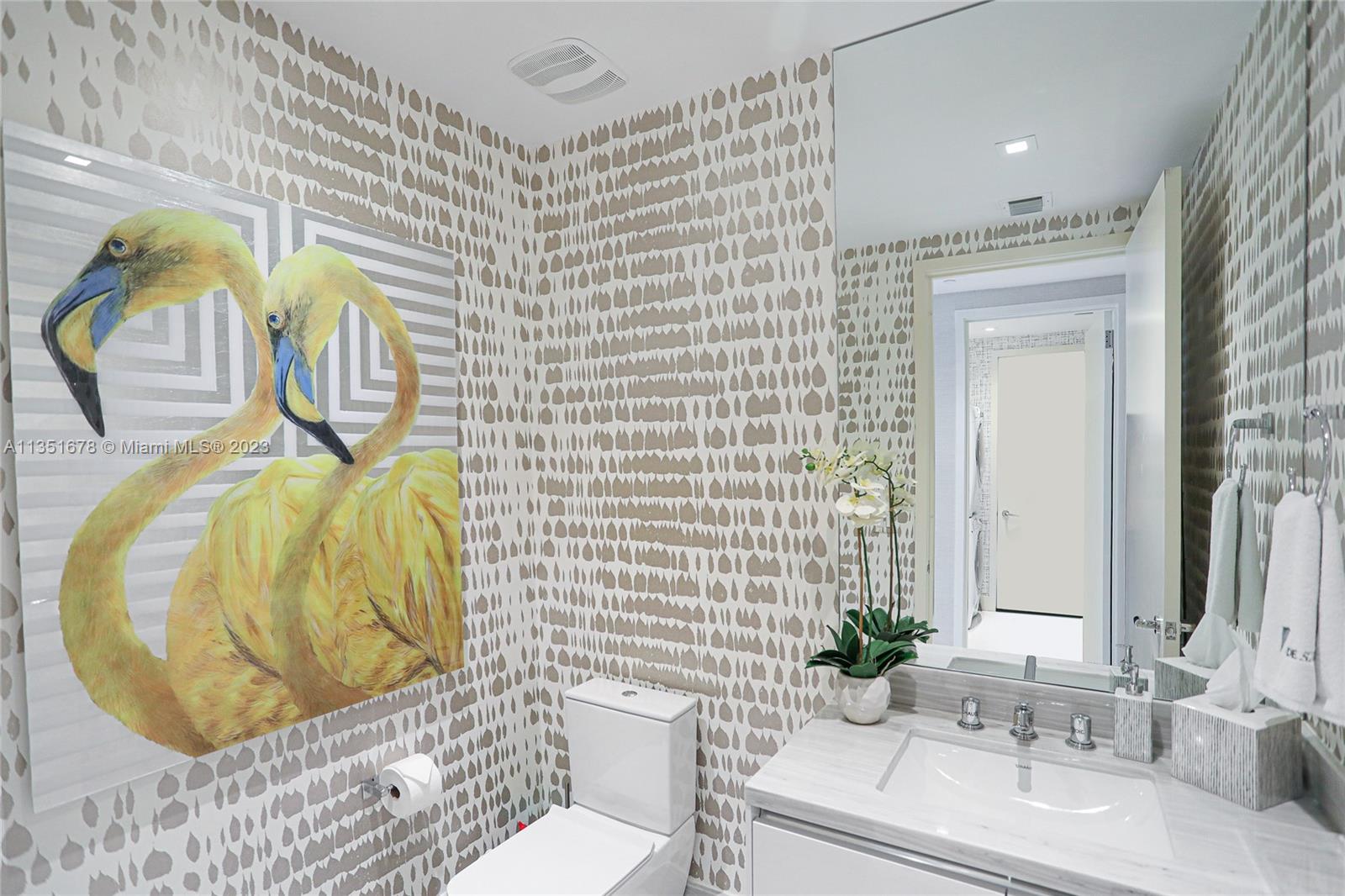 JADE SIGNATURE CONDO - Residential