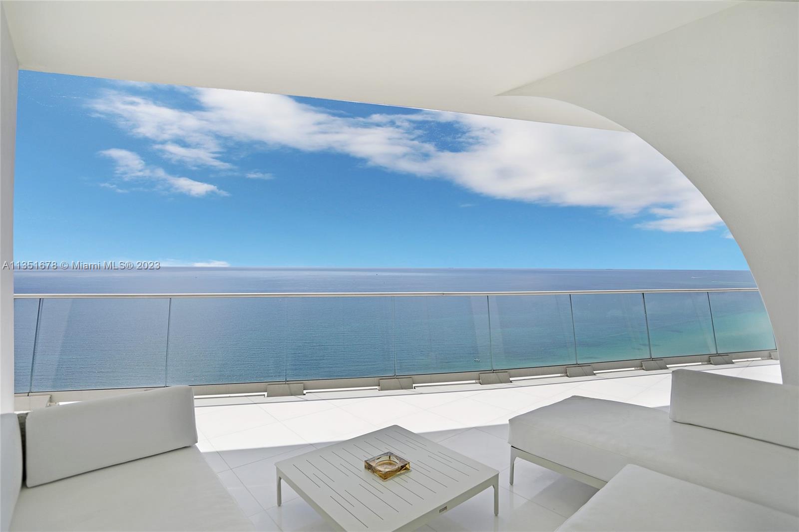 JADE SIGNATURE CONDO - Residential