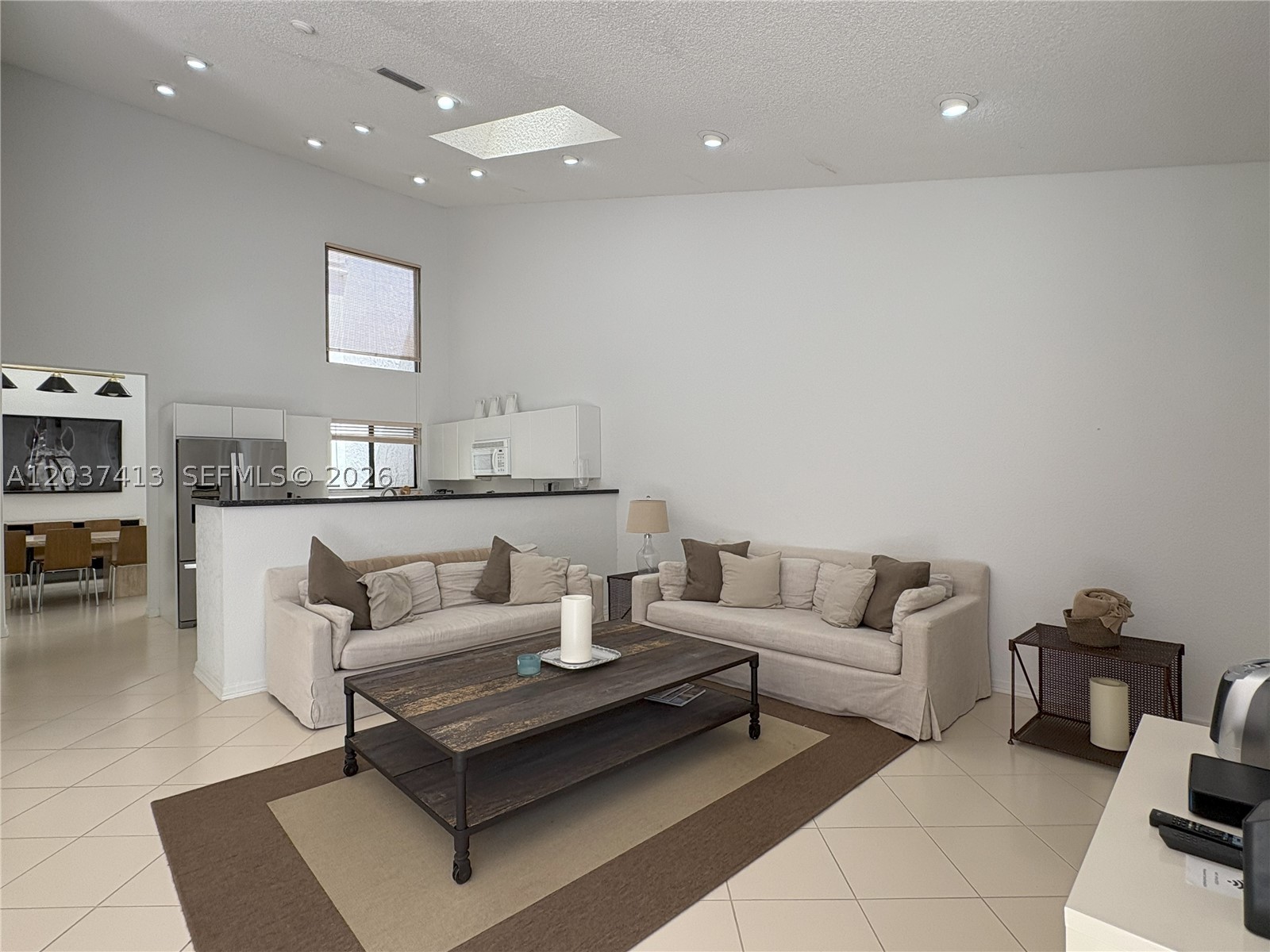 WINDSOR WAY 1 - Residential Lease