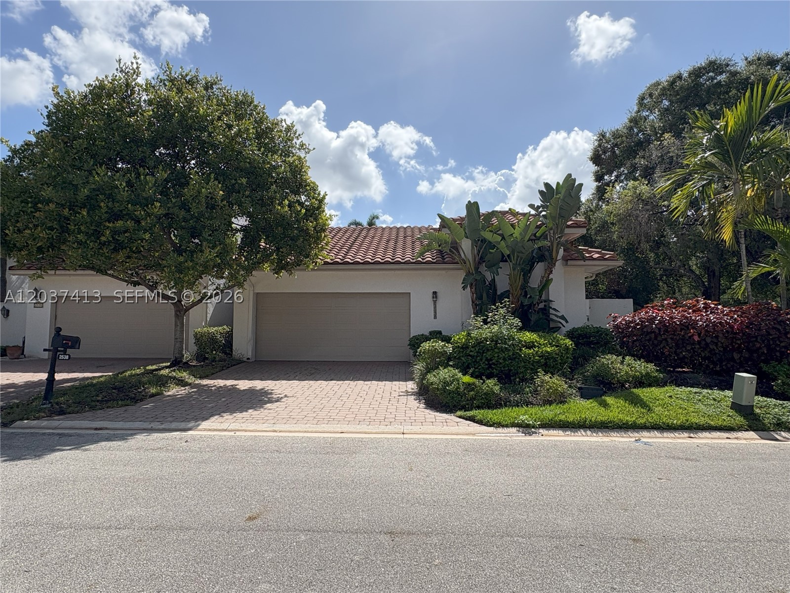 WINDSOR WAY 1 - Residential Lease