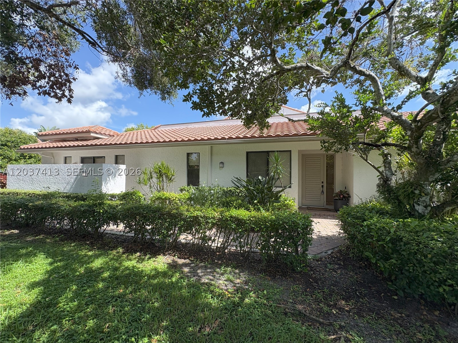 WINDSOR WAY 1 - Residential Lease
