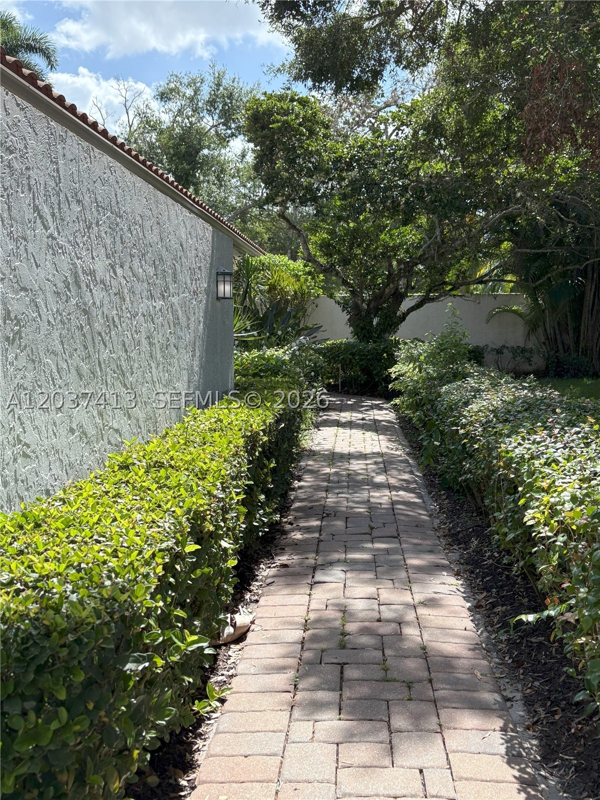WINDSOR WAY 1 - Residential Lease
