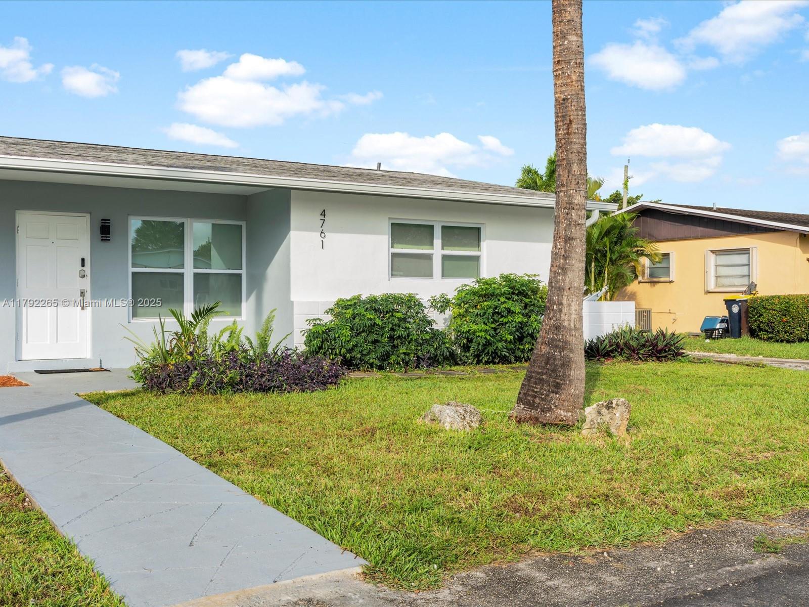 GOLD COAST TWIN VILLAS WE - Residential Income