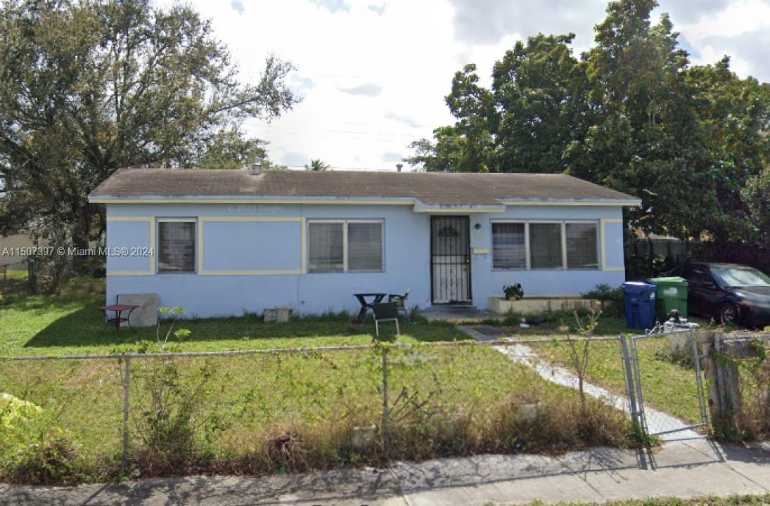 Presenting an outstanding investment opportunity, this single-family home located in Miami Gardens, FL, boasts 3 bedrooms, 1 bathroom, potentially a 3/2, and a total of 1,046 sqft on a spacious 7,500 sqft lot.

With a clean title, this property offers a promising prospect for investors seeking to expand their real estate portfolio in a vibrant and flourishing market.

Important Note: The property currently has squatters,  the buyer will be required to assume this situation. No pictures or access