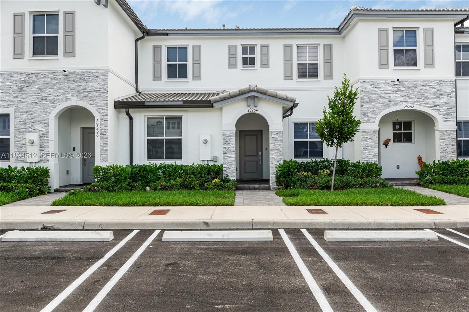 Cedar Pointe - Residential