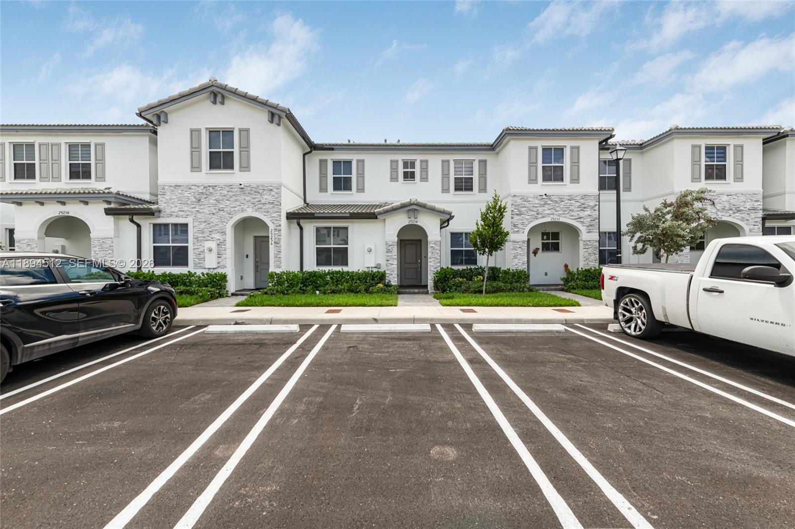Cedar Pointe - Residential