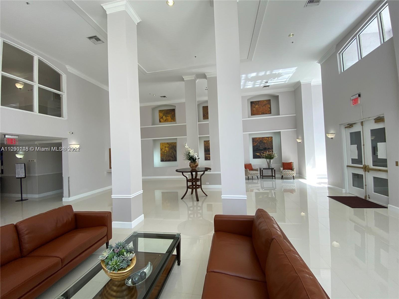 DORAL HOUSE CONDO NO 3 - Residential