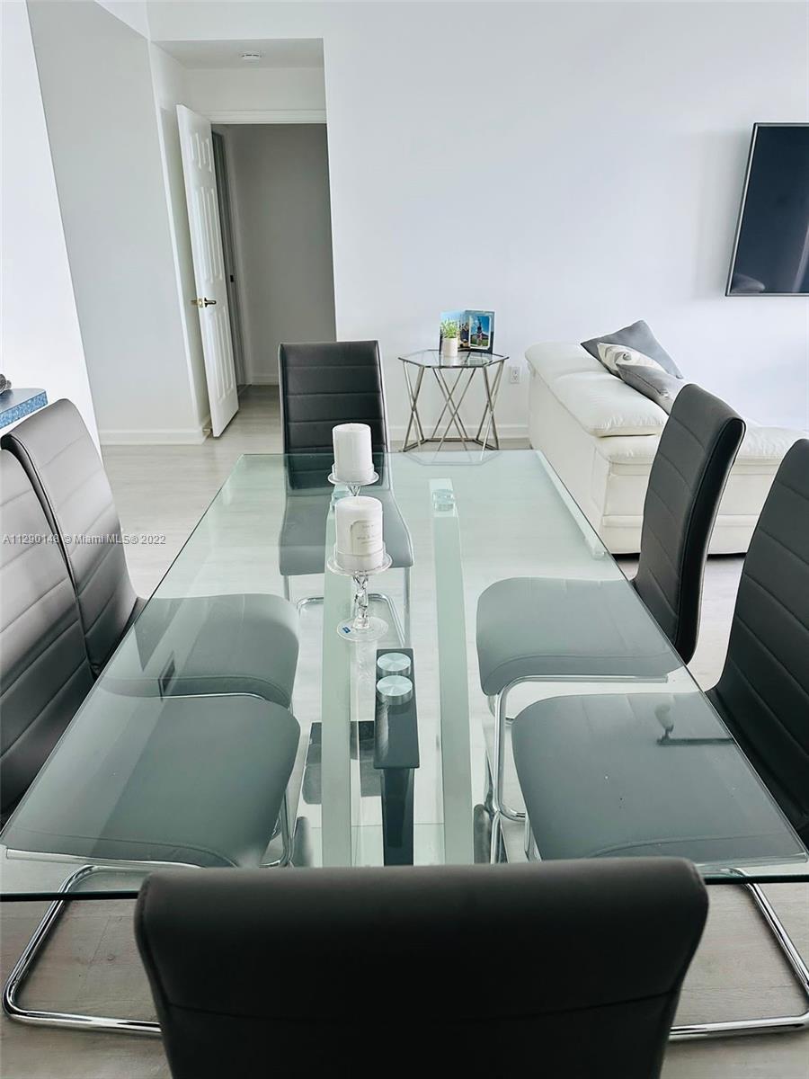 DORAL HOUSE CONDO NO 3 - Residential