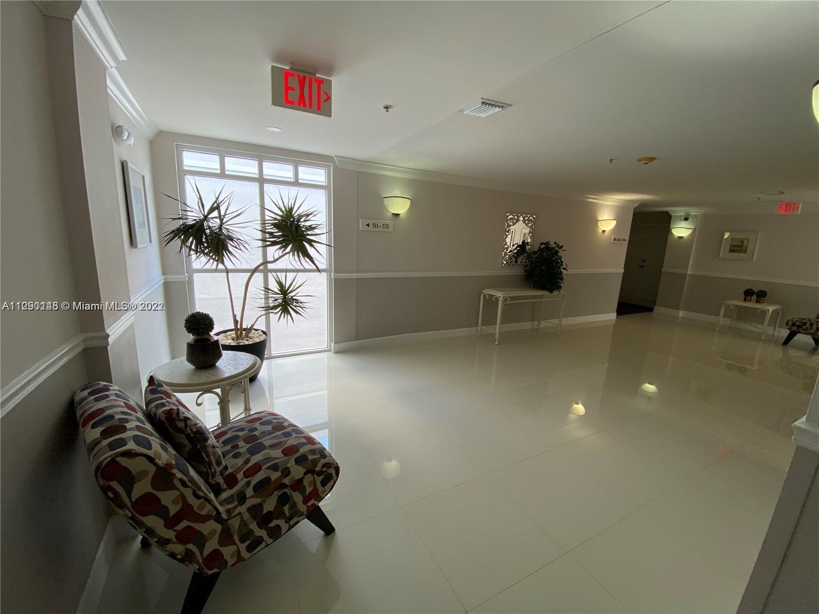 DORAL HOUSE CONDO NO 3 - Residential