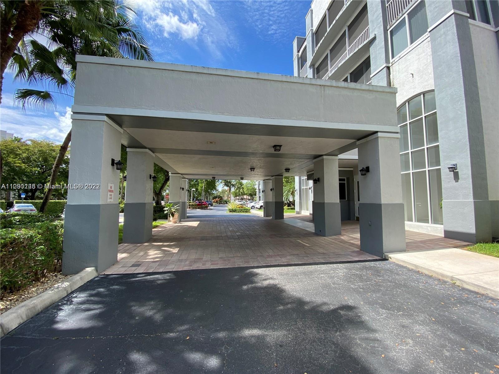 DORAL HOUSE CONDO NO 3 - Residential
