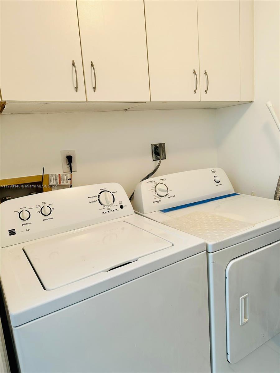 DORAL HOUSE CONDO NO 3 - Residential