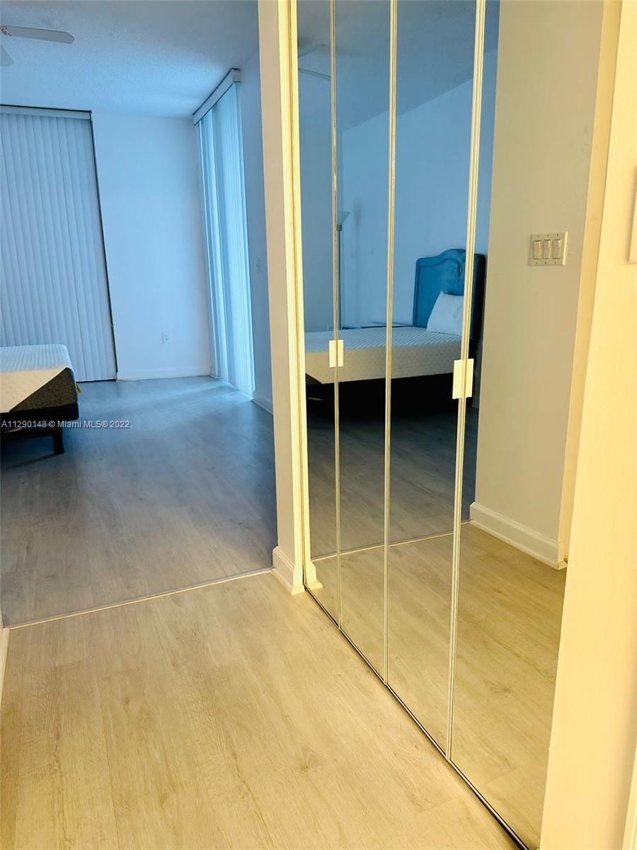 DORAL HOUSE CONDO NO 3 - Residential