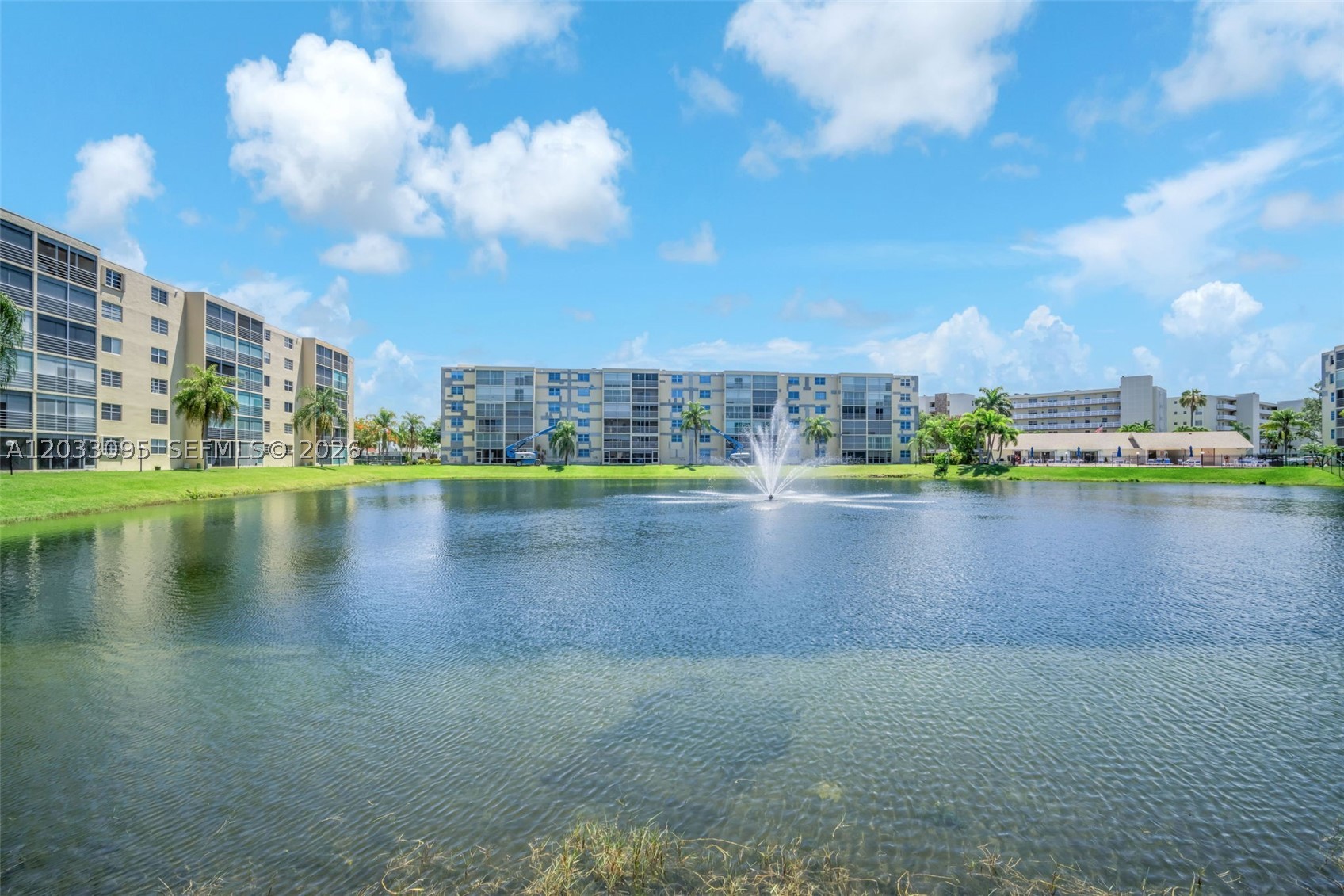 MEADOWBROOK LAKES VIEW CO - Residential Lease