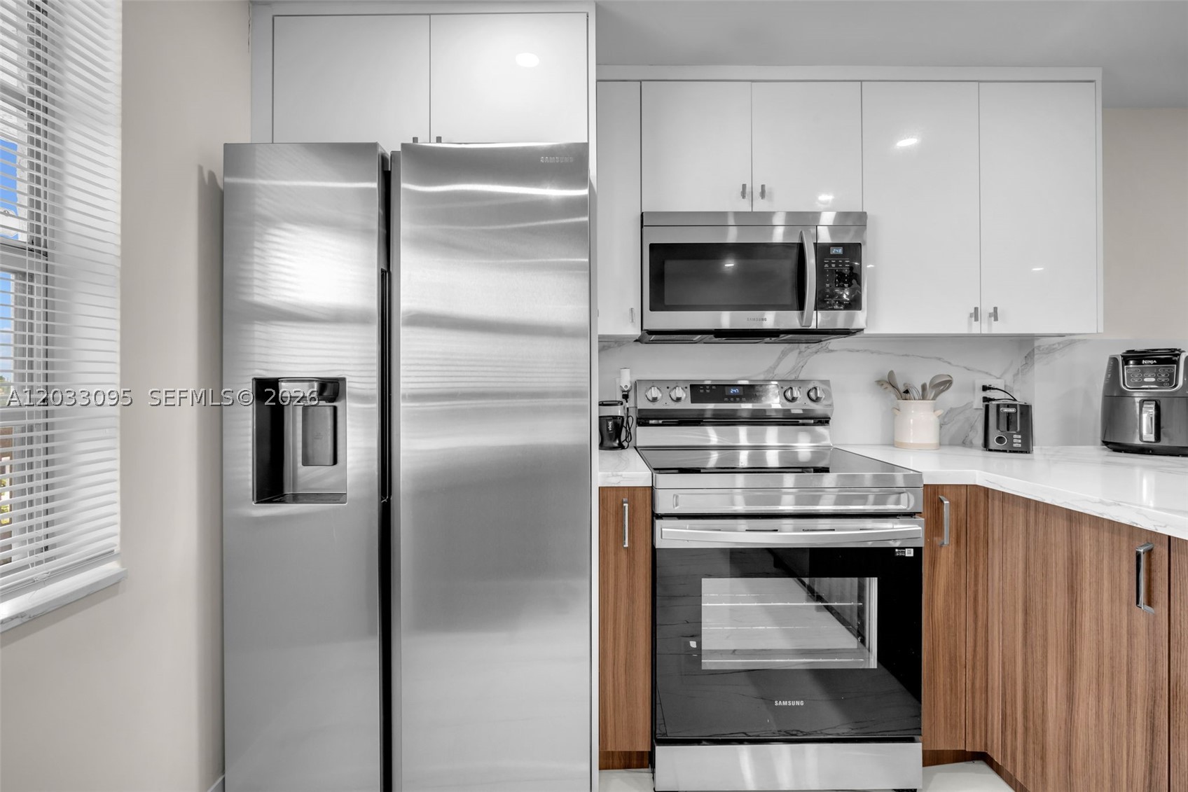 MEADOWBROOK LAKES VIEW CO - Residential Lease